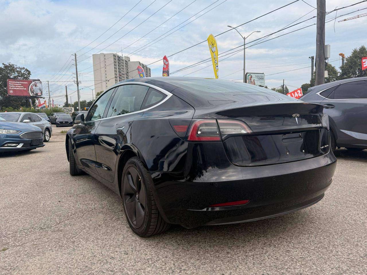 2018 Tesla Model 3 Long Range Battery AWD Photo3