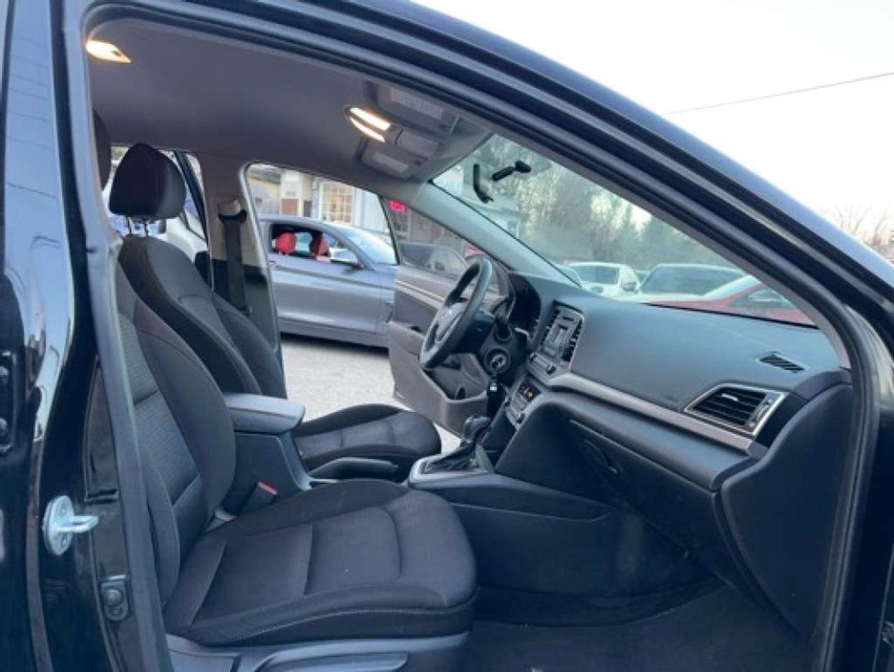 2017 Hyundai Elantra 4DR SDN Photo