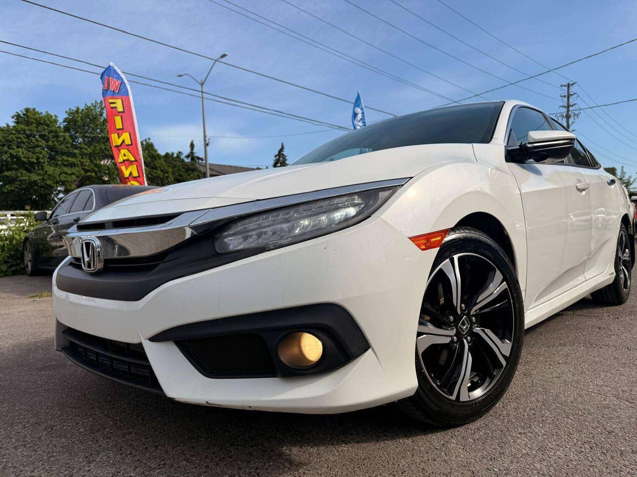 2017 Honda Civic 4dr CVT Touring Photo5