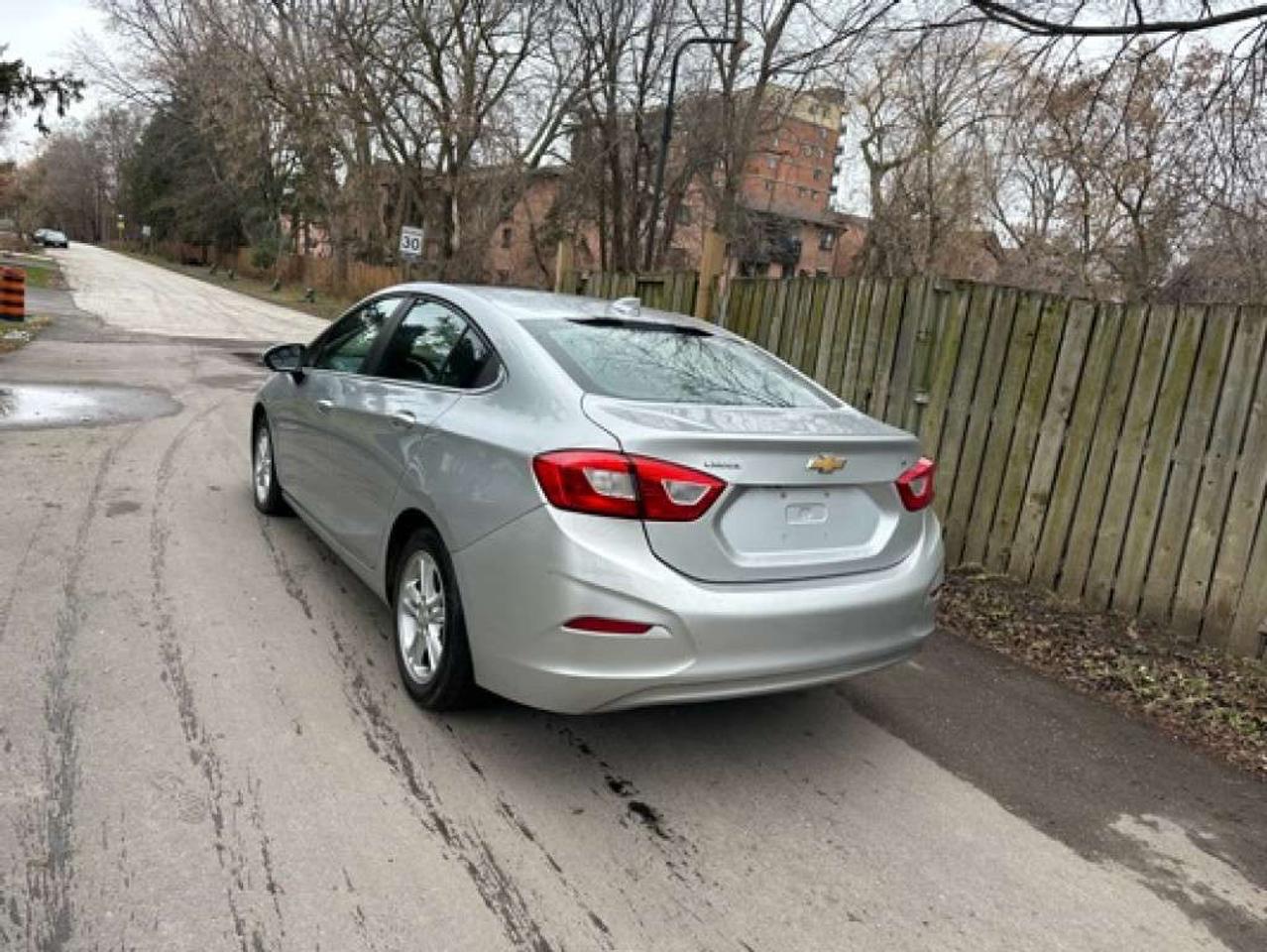2018 Chevrolet Cruze 4dr Sdn 1.4L LT w/1SD Photo1