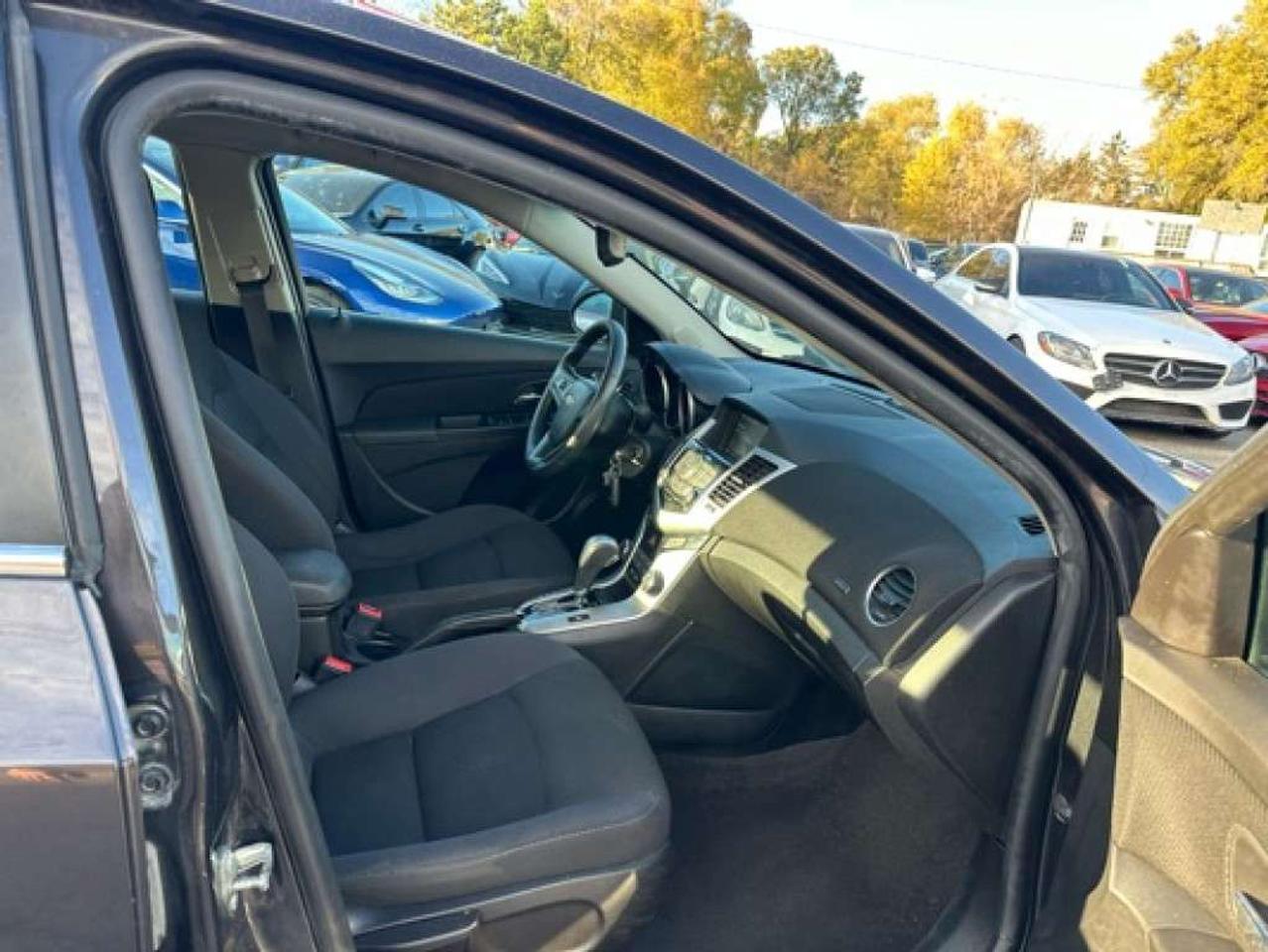 2015 Chevrolet Cruze 4dr Sdn 1LT Photo