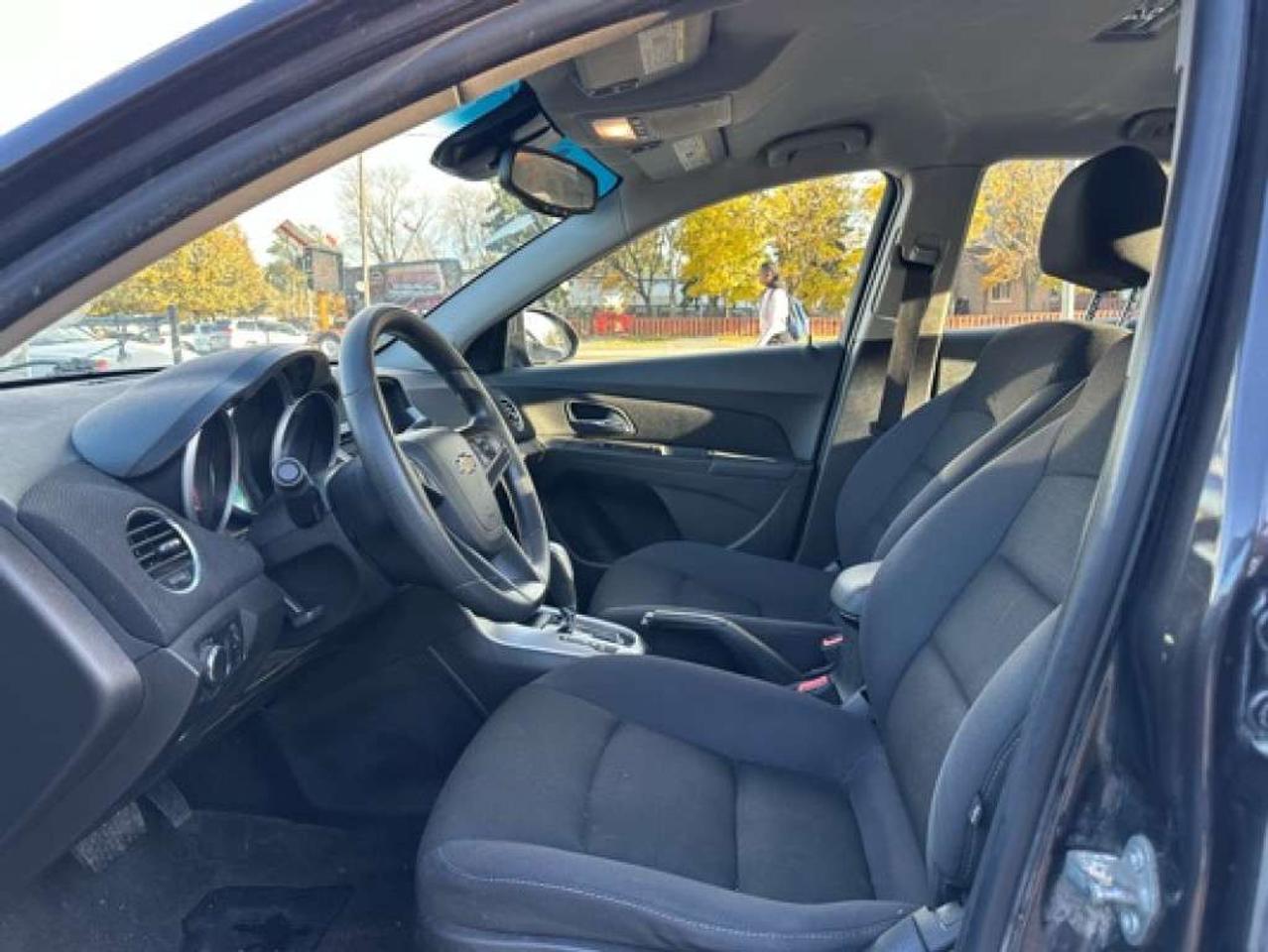 2015 Chevrolet Cruze 4dr Sdn 1LT Photo