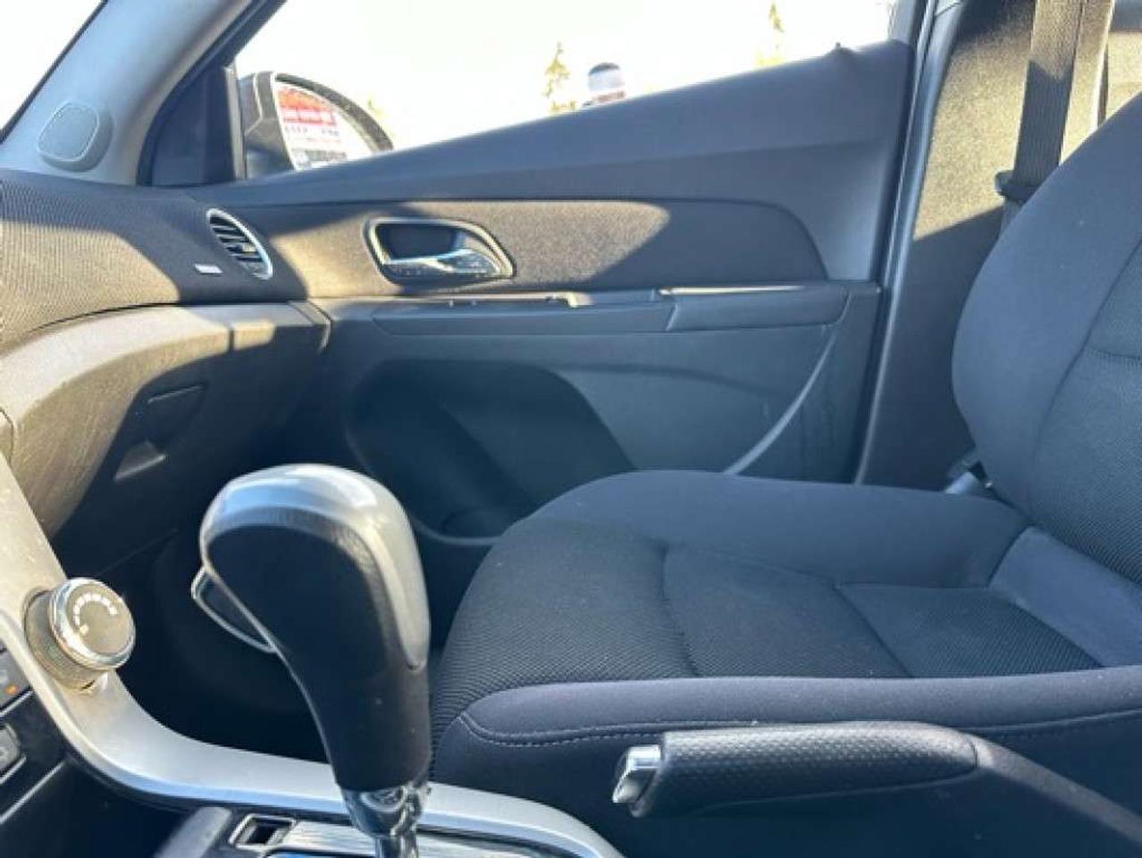 2015 Chevrolet Cruze 4dr Sdn 1LT Photo