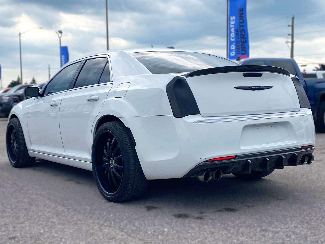 2016 Chrysler 300 Limited AWD ~Nav ~Leather ~Pano Roof ~Bluetooth Photo5