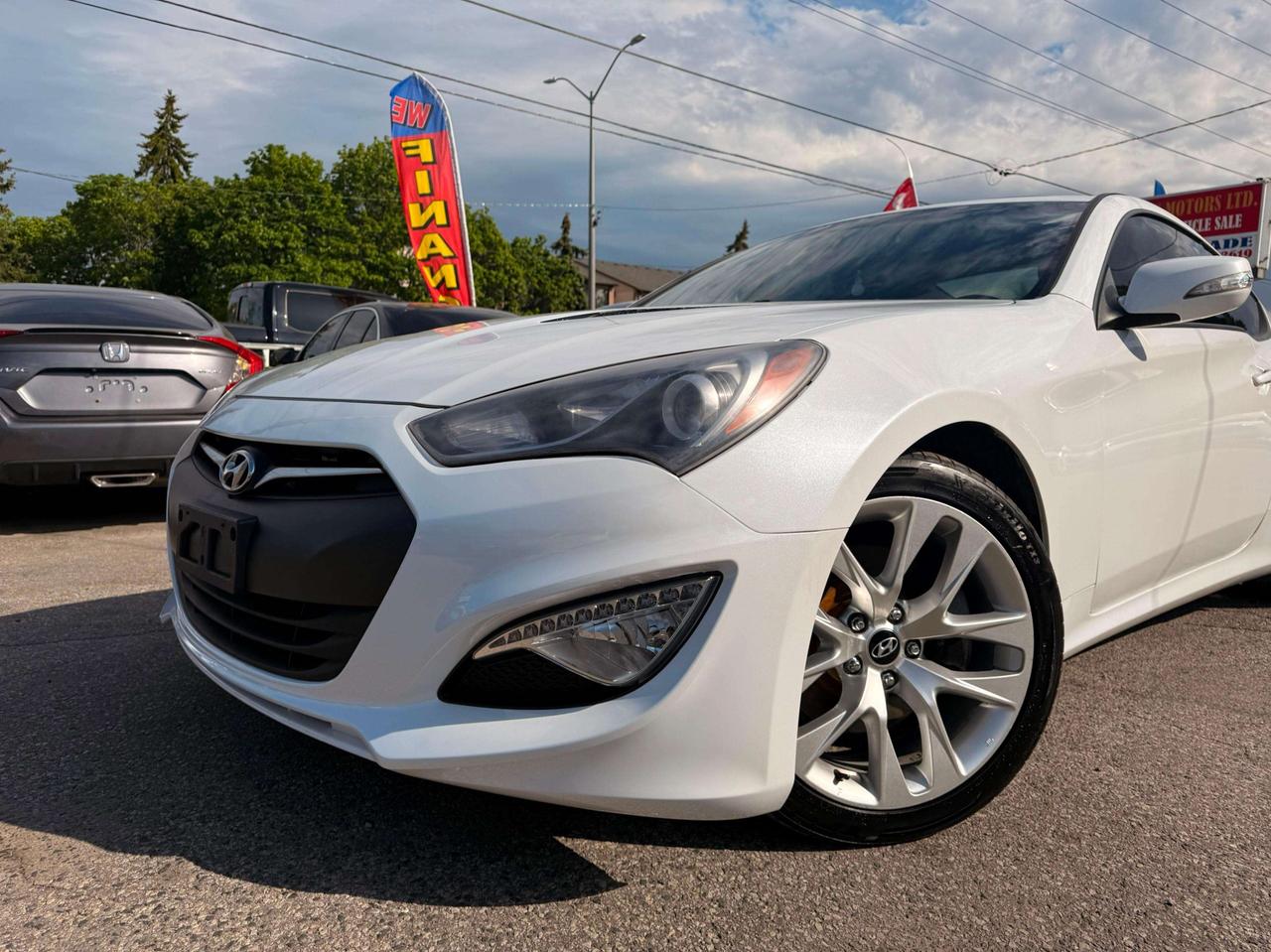 2016 Hyundai Genesis 2dr V6 Man Premium Photo5