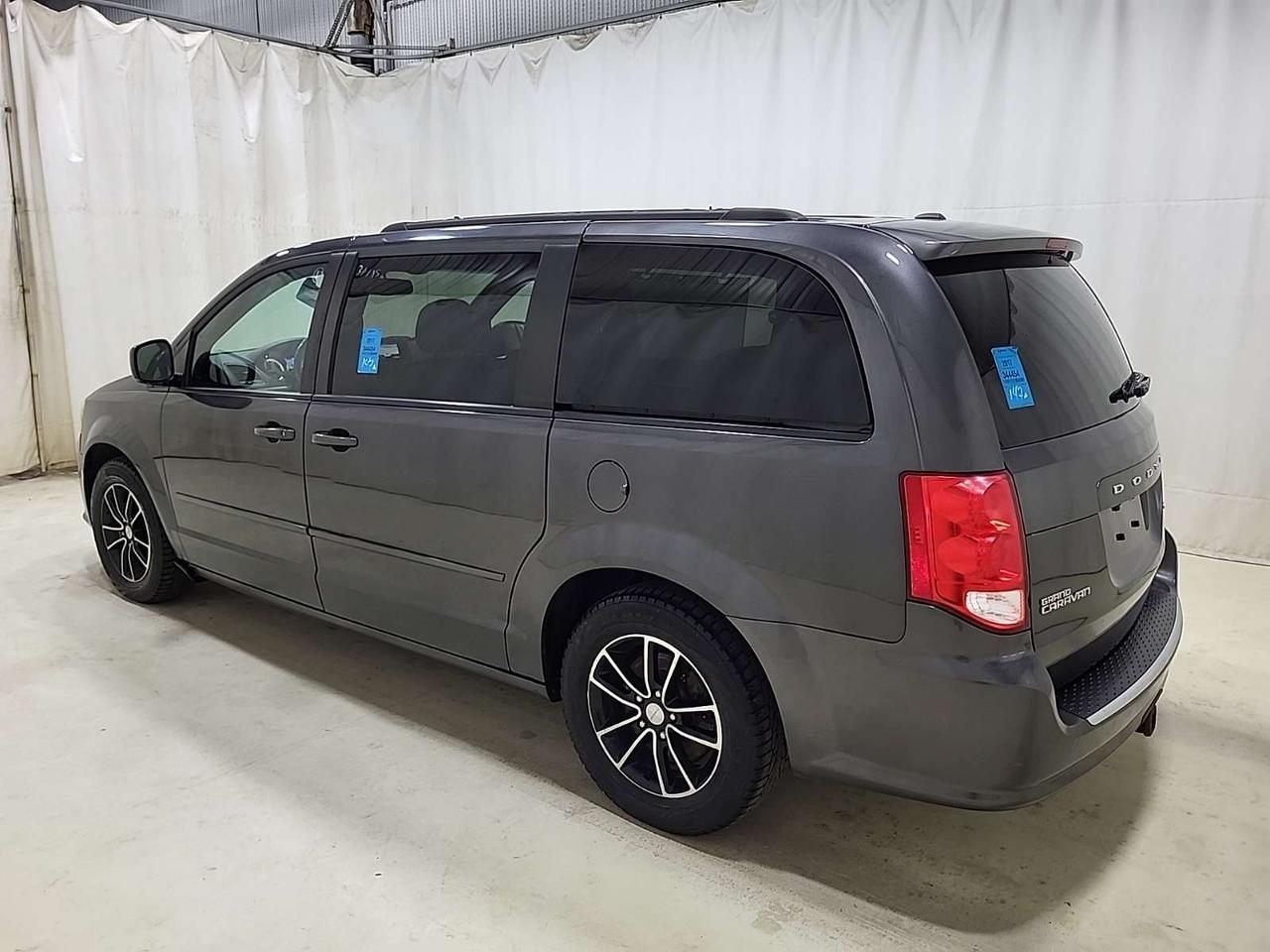 2017 Dodge Grand Caravan GT   Leather Photo