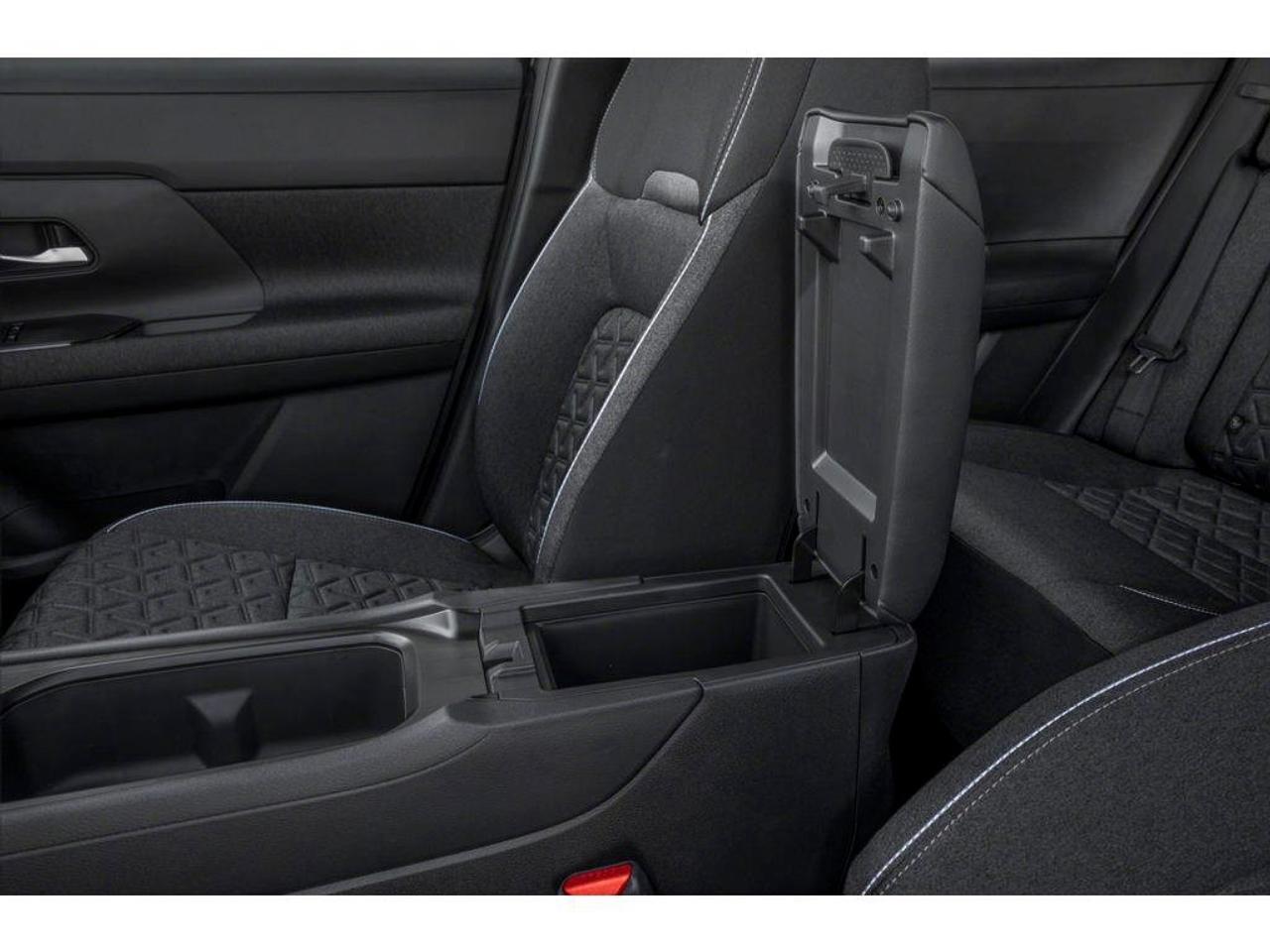 2026 Nissan Kicks SV AWD Photo