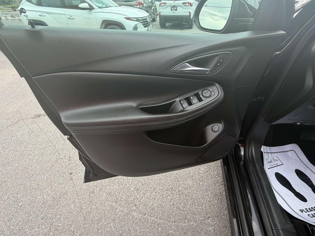 2024 Buick Encore Sport Touring **CALL BELLEVILLE 613-961-8848 Photo