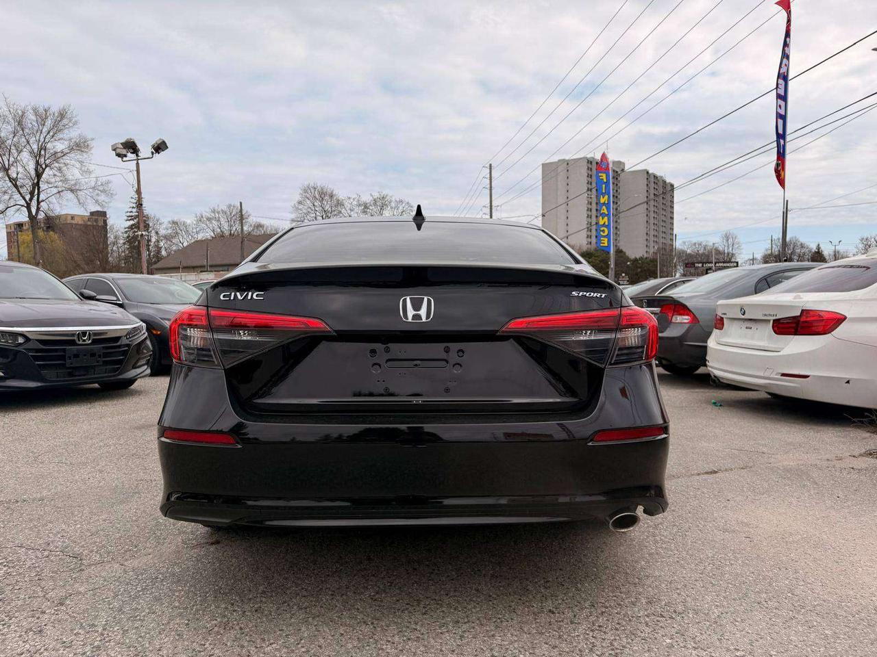 2022 Honda Civic Sport CVT Photo4