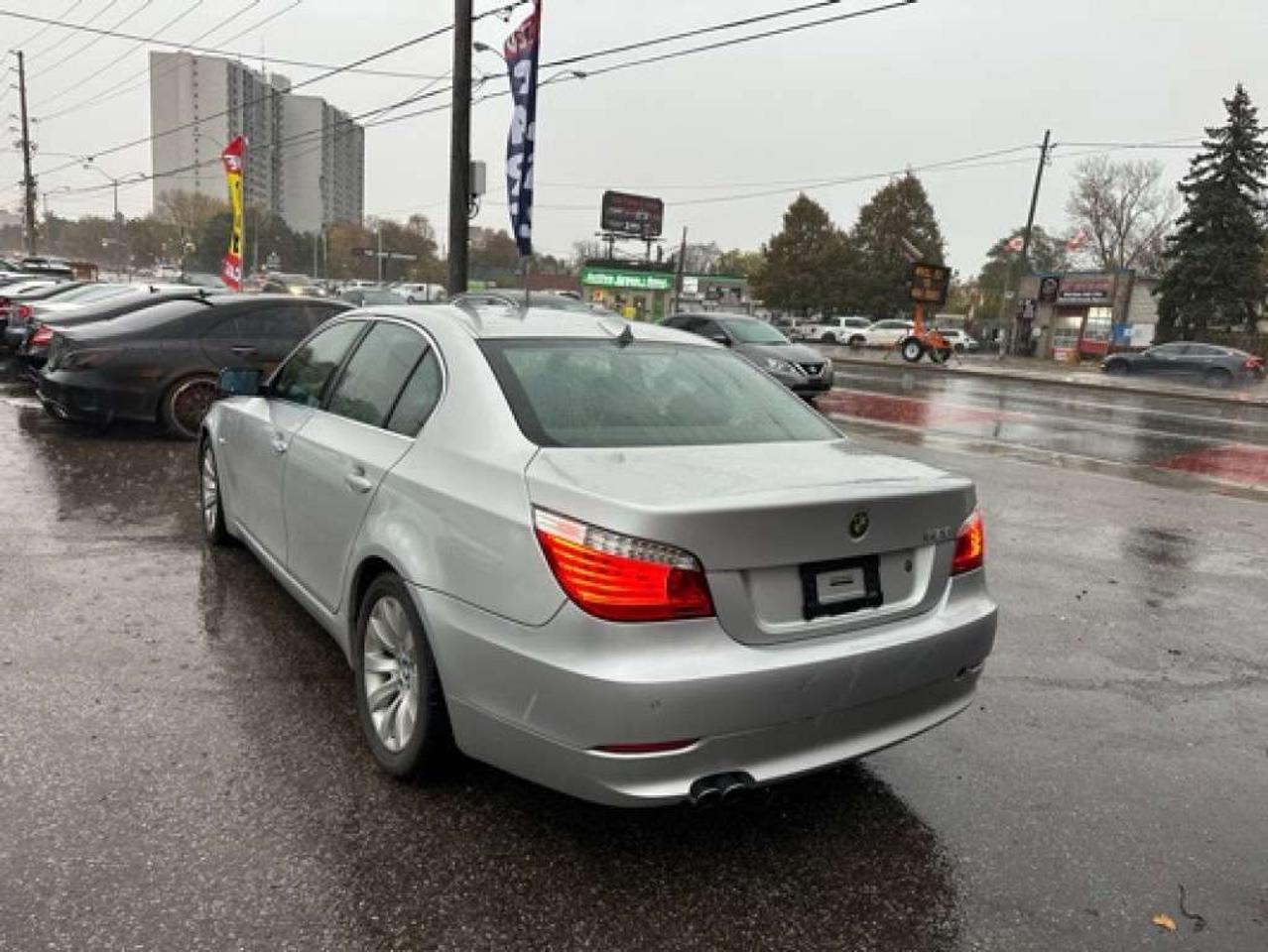 2008 BMW 5 Series 528i   Sunroof   Leather Photo