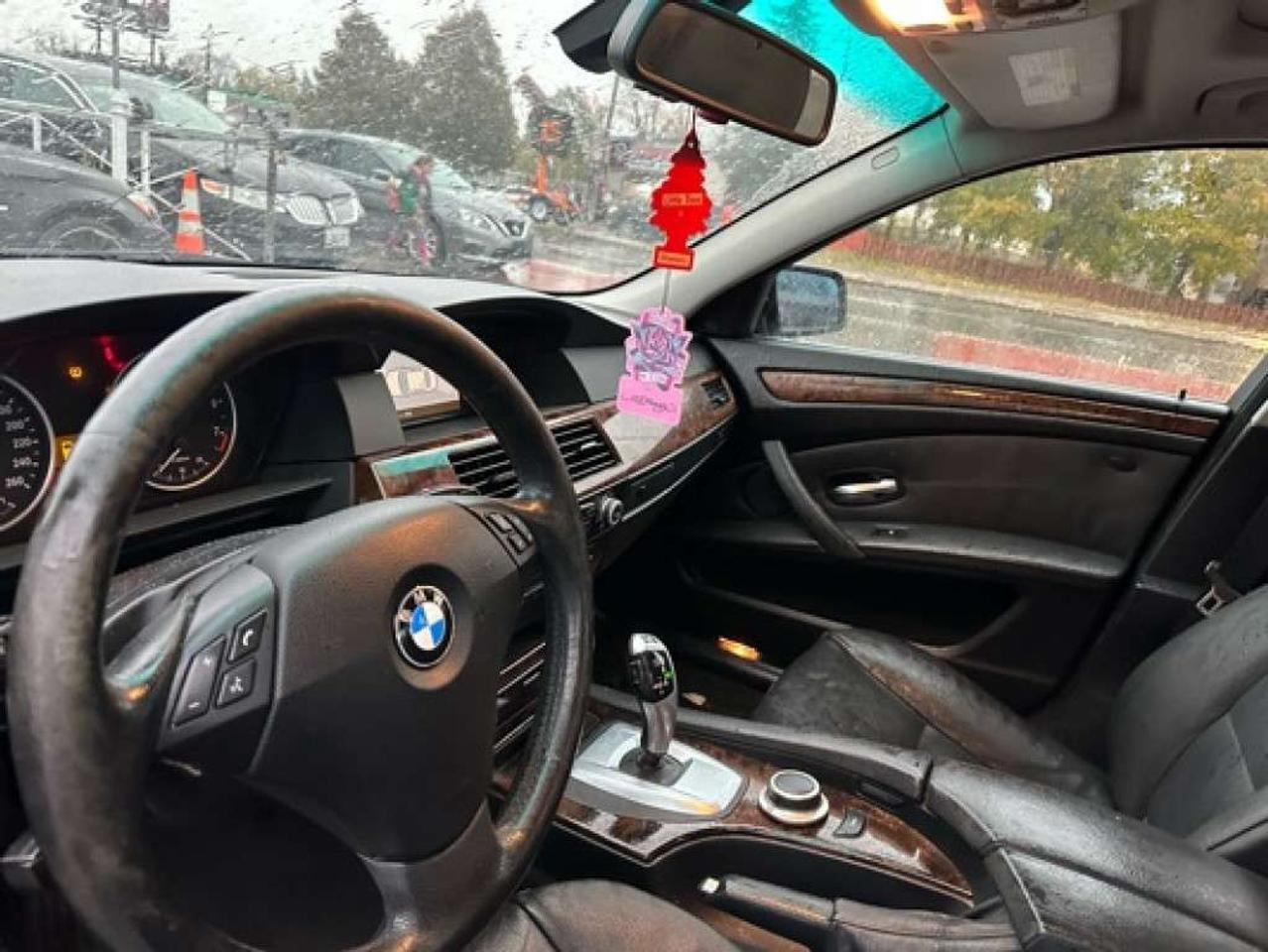 2008 BMW 5 Series 528i   Sunroof   Leather Photo