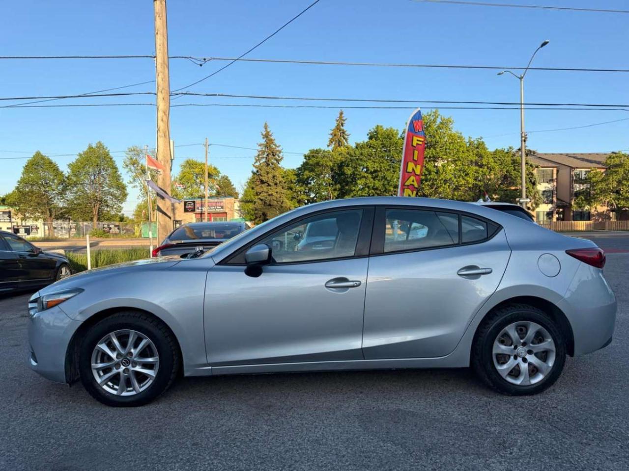 2018 Mazda 3 GX Photo2