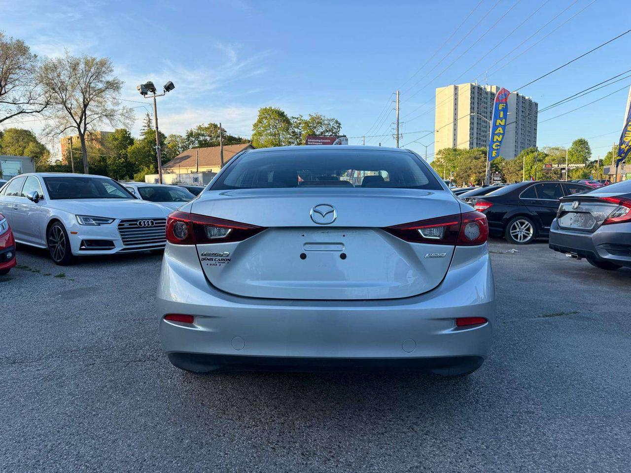 2018 Mazda 3 GX Photo