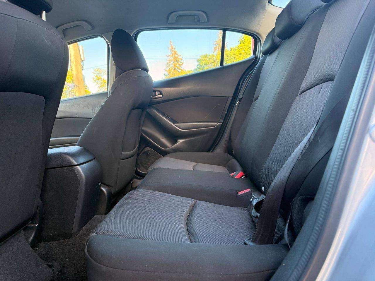2018 Mazda 3 GX Photo