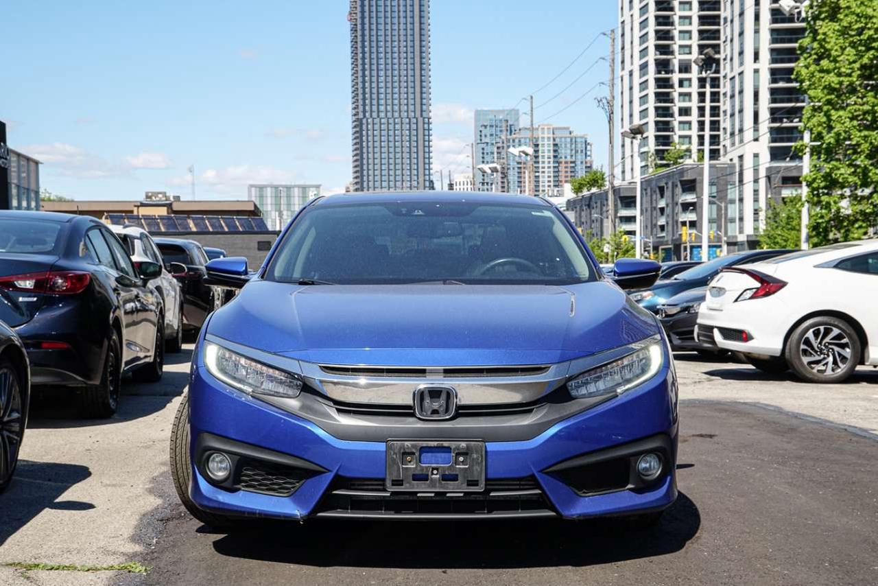 2018 Honda Civic Touring CVT Photo5