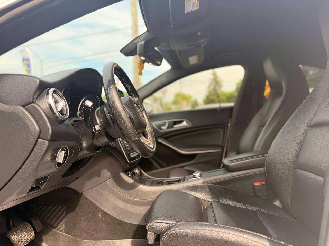 2017 Mercedes-Benz CLA 4dr Sdn CLA 250 4MATIC Photo