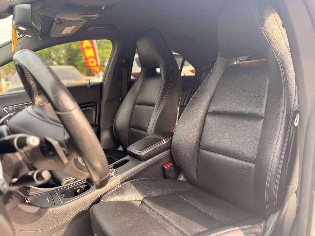 2017 Mercedes-Benz CLA 4dr Sdn CLA 250 4MATIC Photo