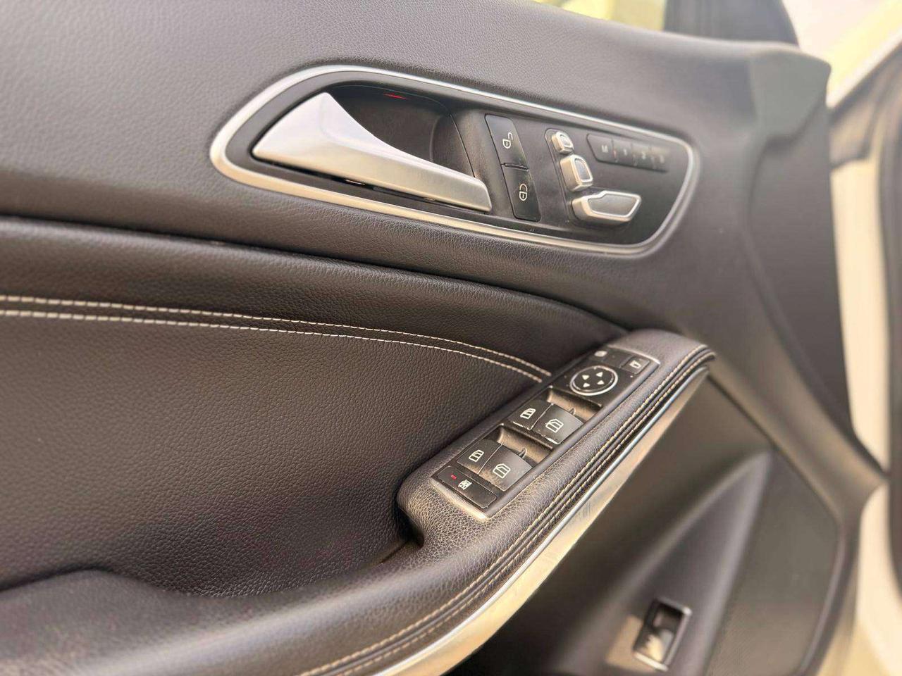 2017 Mercedes-Benz CLA 4dr Sdn CLA 250 4MATIC Photo