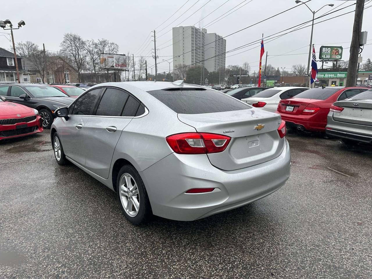 2018 Chevrolet Cruze LT Photo