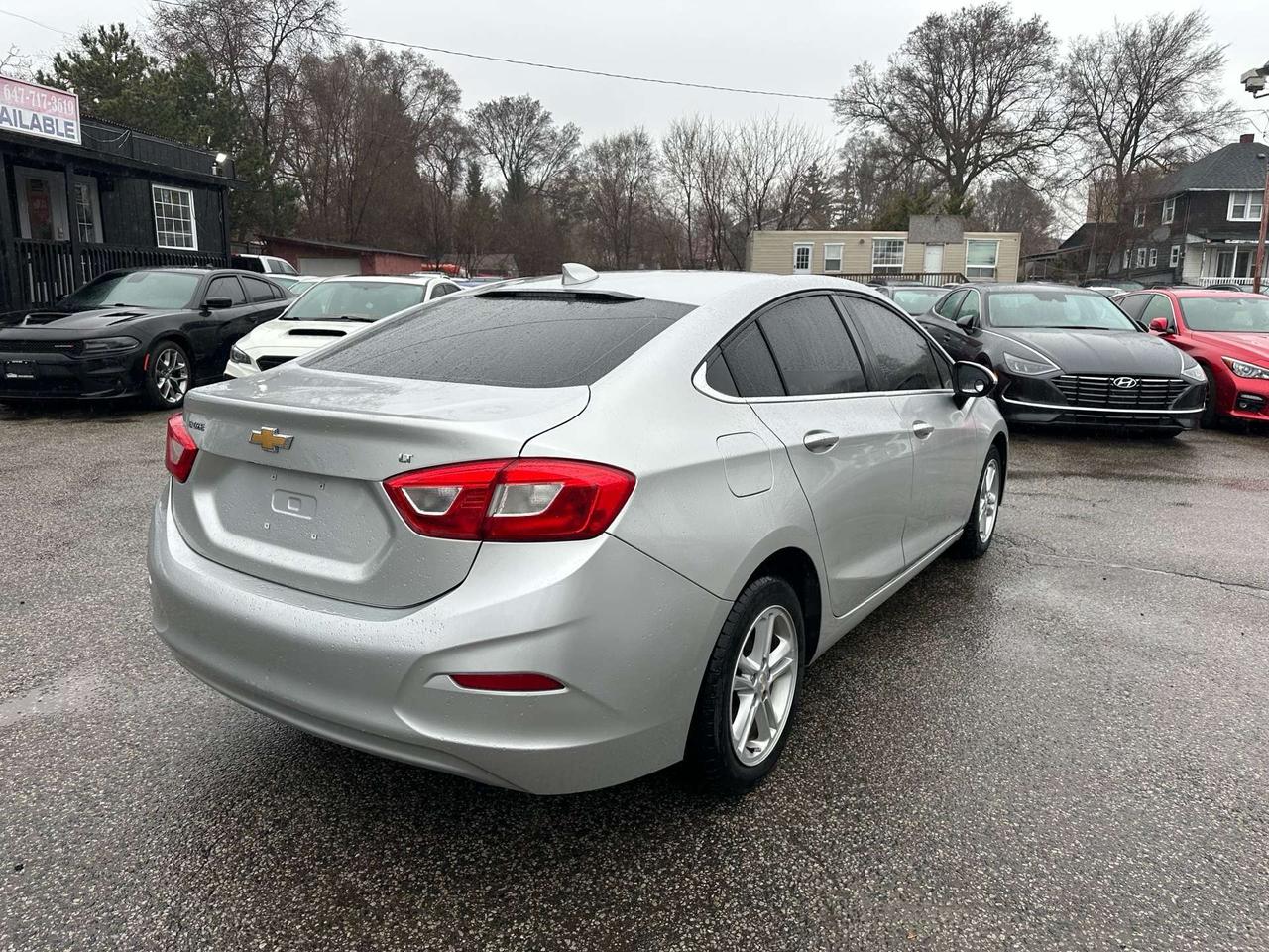 2018 Chevrolet Cruze LT Photo