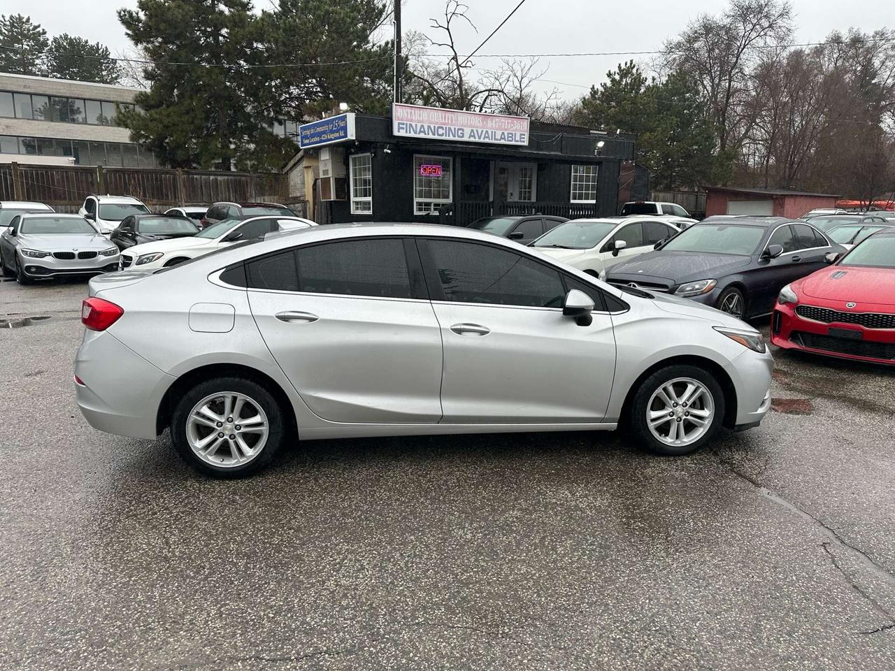 2018 Chevrolet Cruze LT Photo