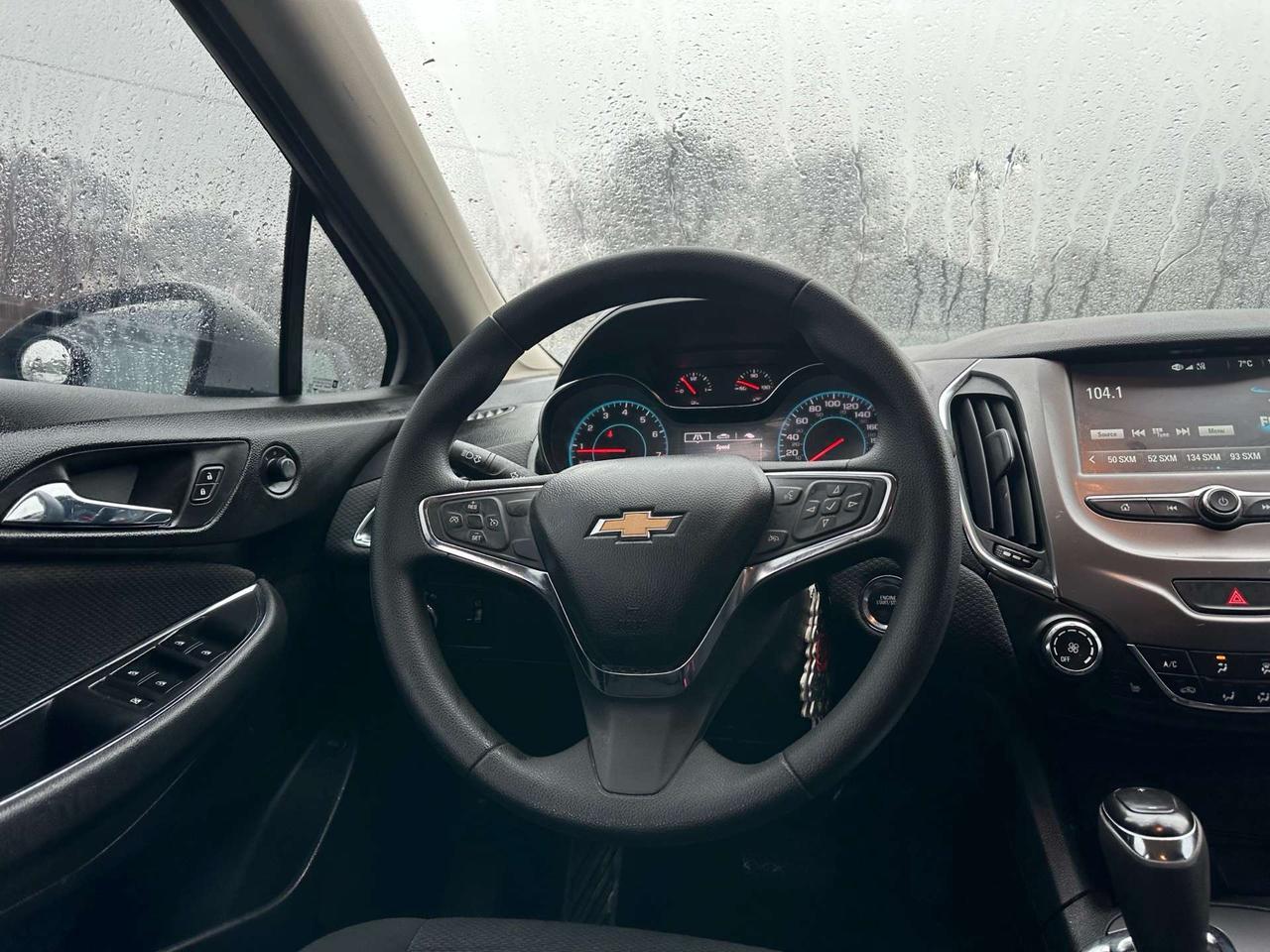 2018 Chevrolet Cruze LT Photo