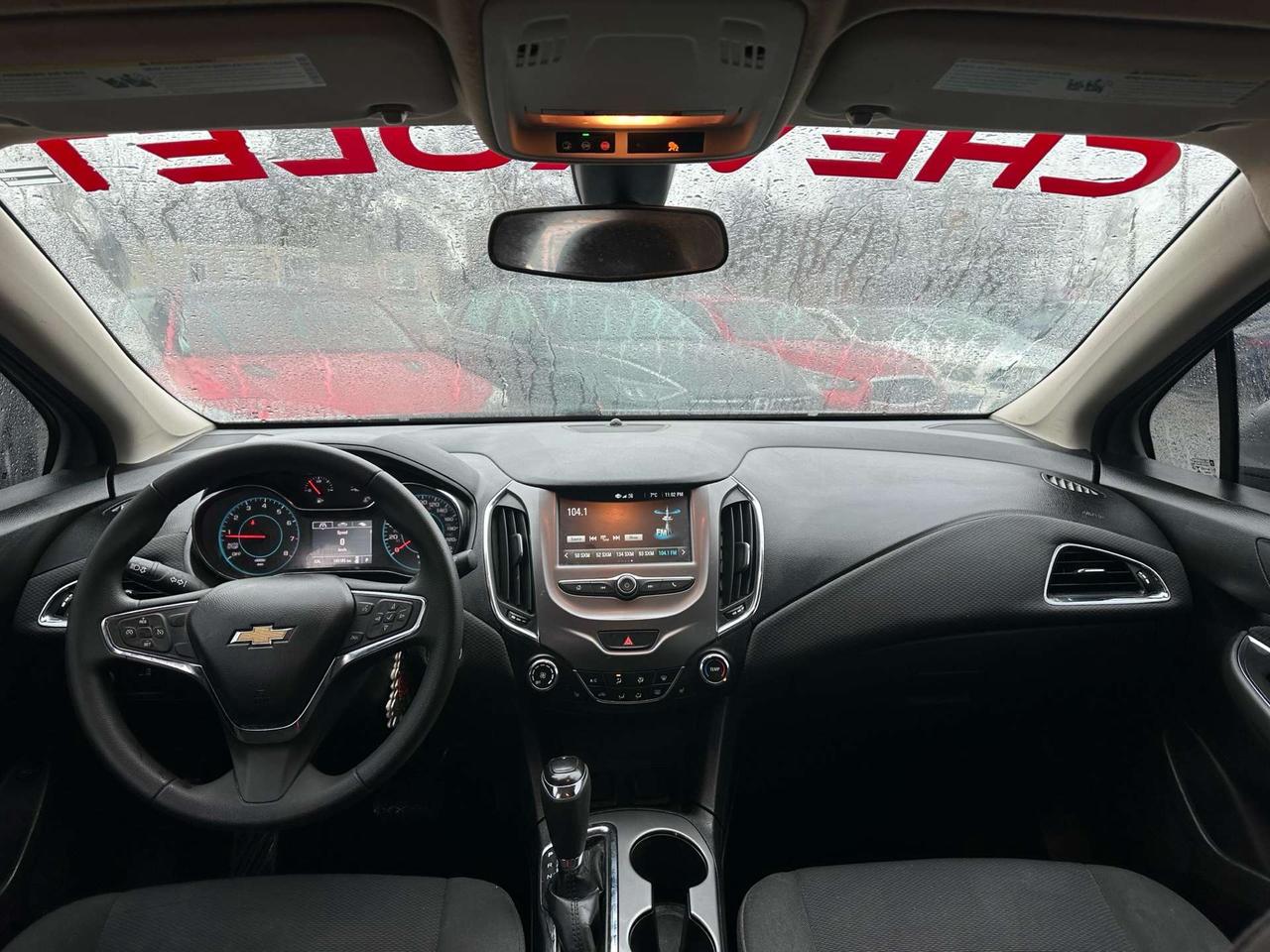 2018 Chevrolet Cruze LT Photo