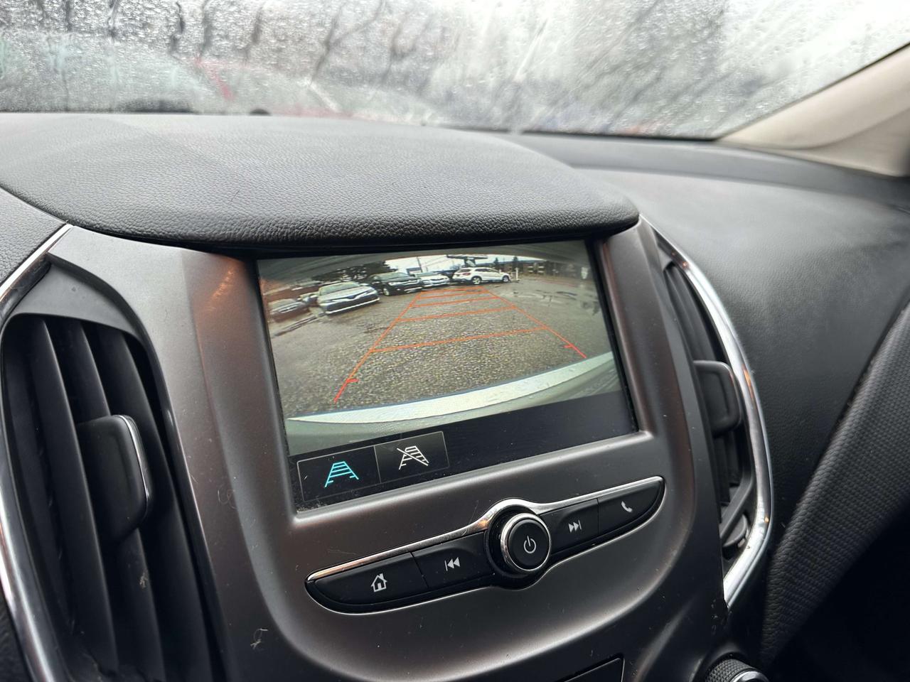 2018 Chevrolet Cruze LT Photo