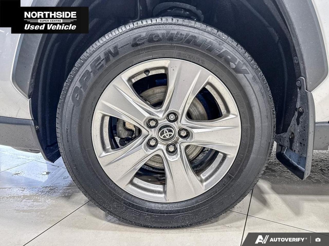 2023 Toyota RAV4 XLE AWD Photo