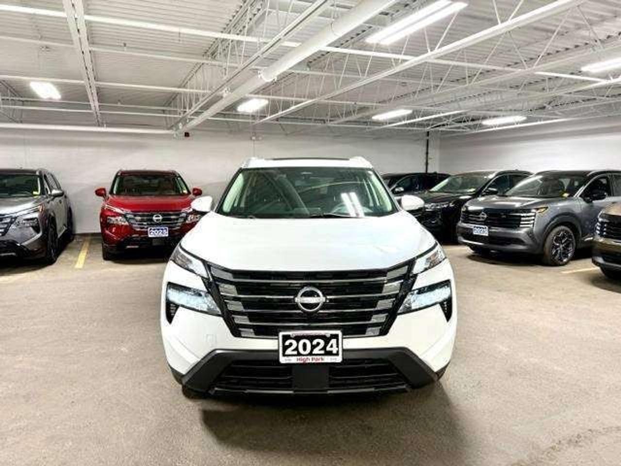 2024 Nissan Rogue AWD SV Moonroof Photo1
