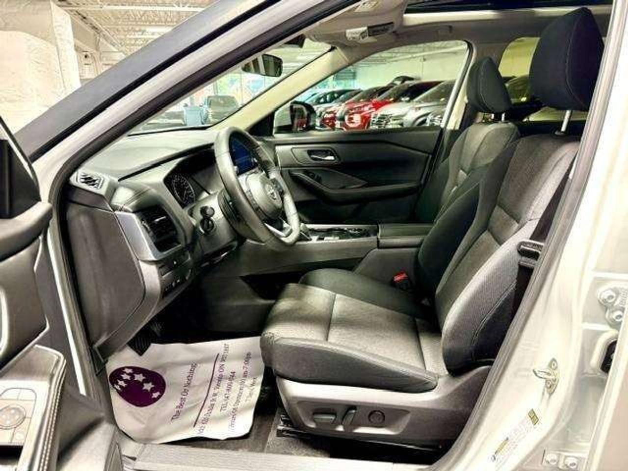 2024 Nissan Rogue AWD SV Moonroof Photo