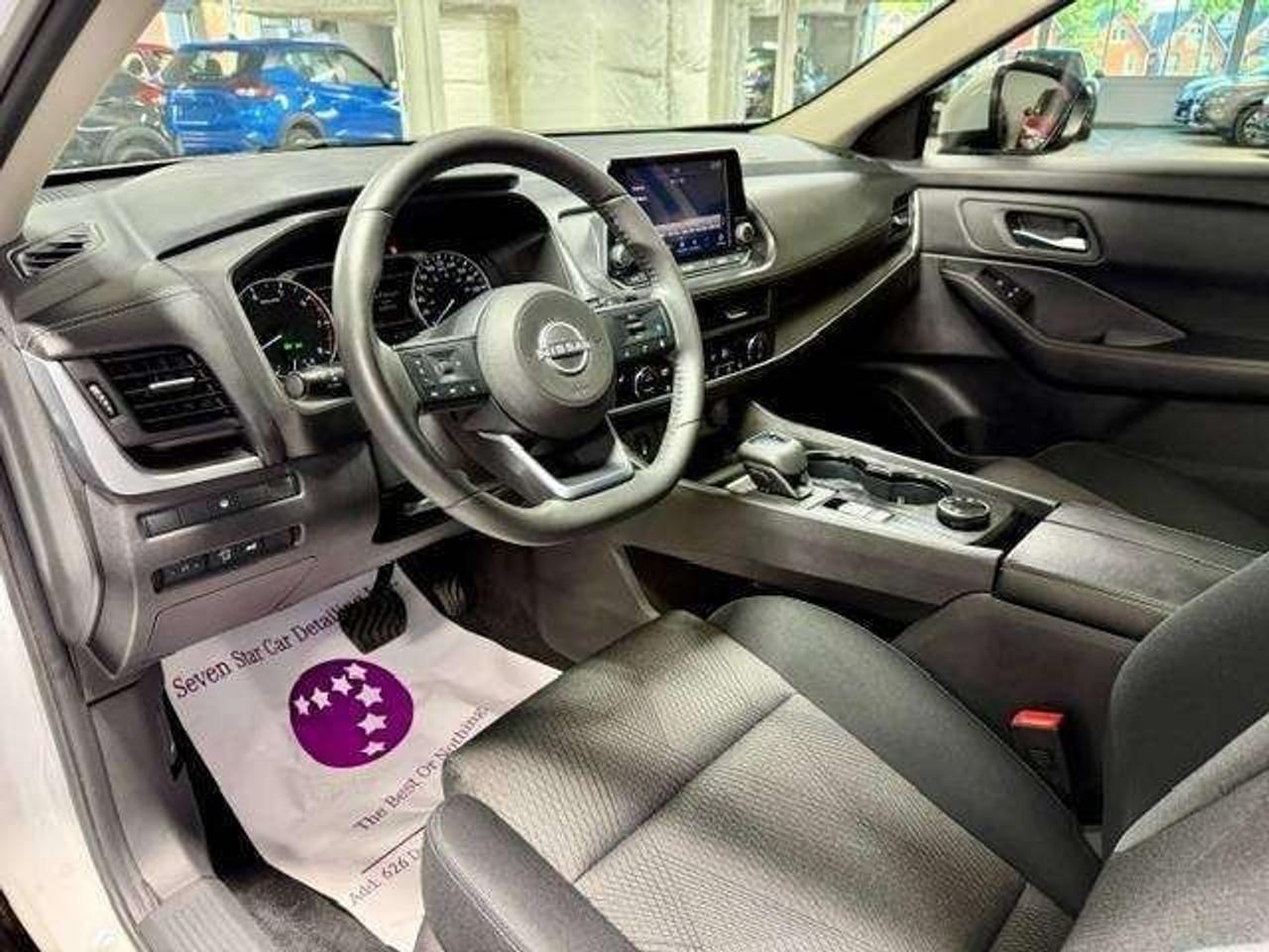 2024 Nissan Rogue AWD SV Moonroof Photo