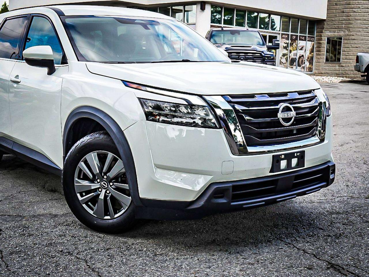 2022 Nissan Pathfinder  Photo