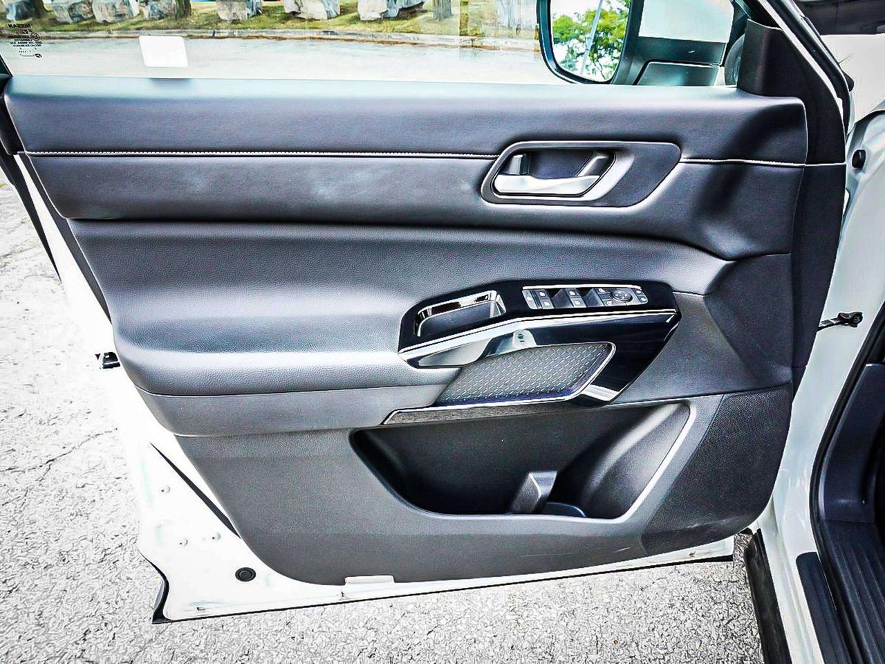2022 Nissan Pathfinder  Photo