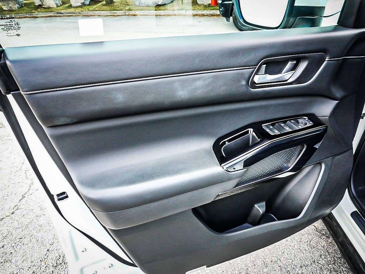 2022 Nissan Pathfinder  Photo