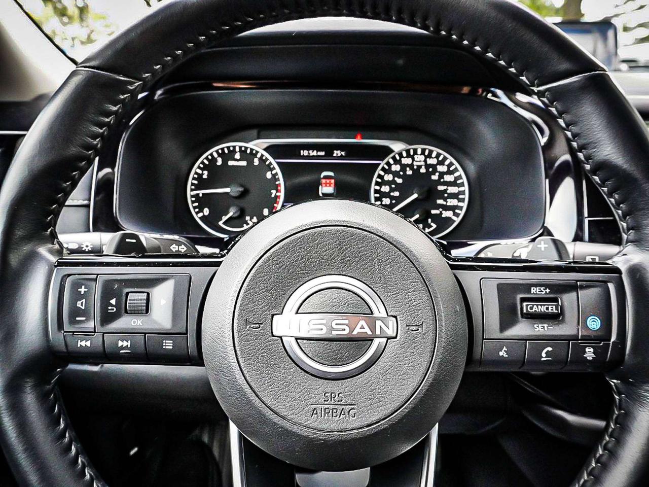 2022 Nissan Pathfinder  Photo