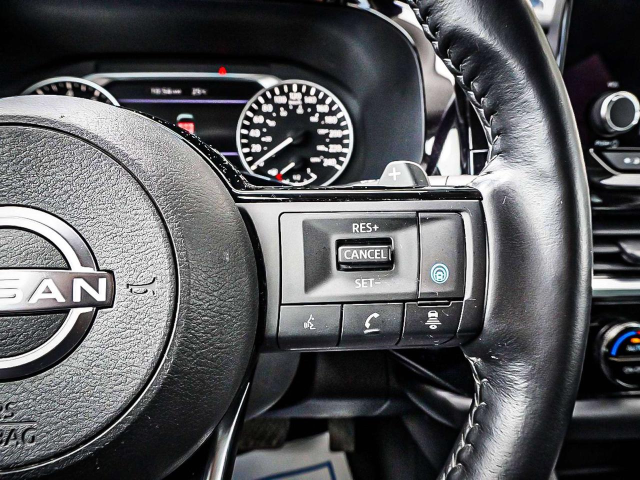 2022 Nissan Pathfinder  Photo