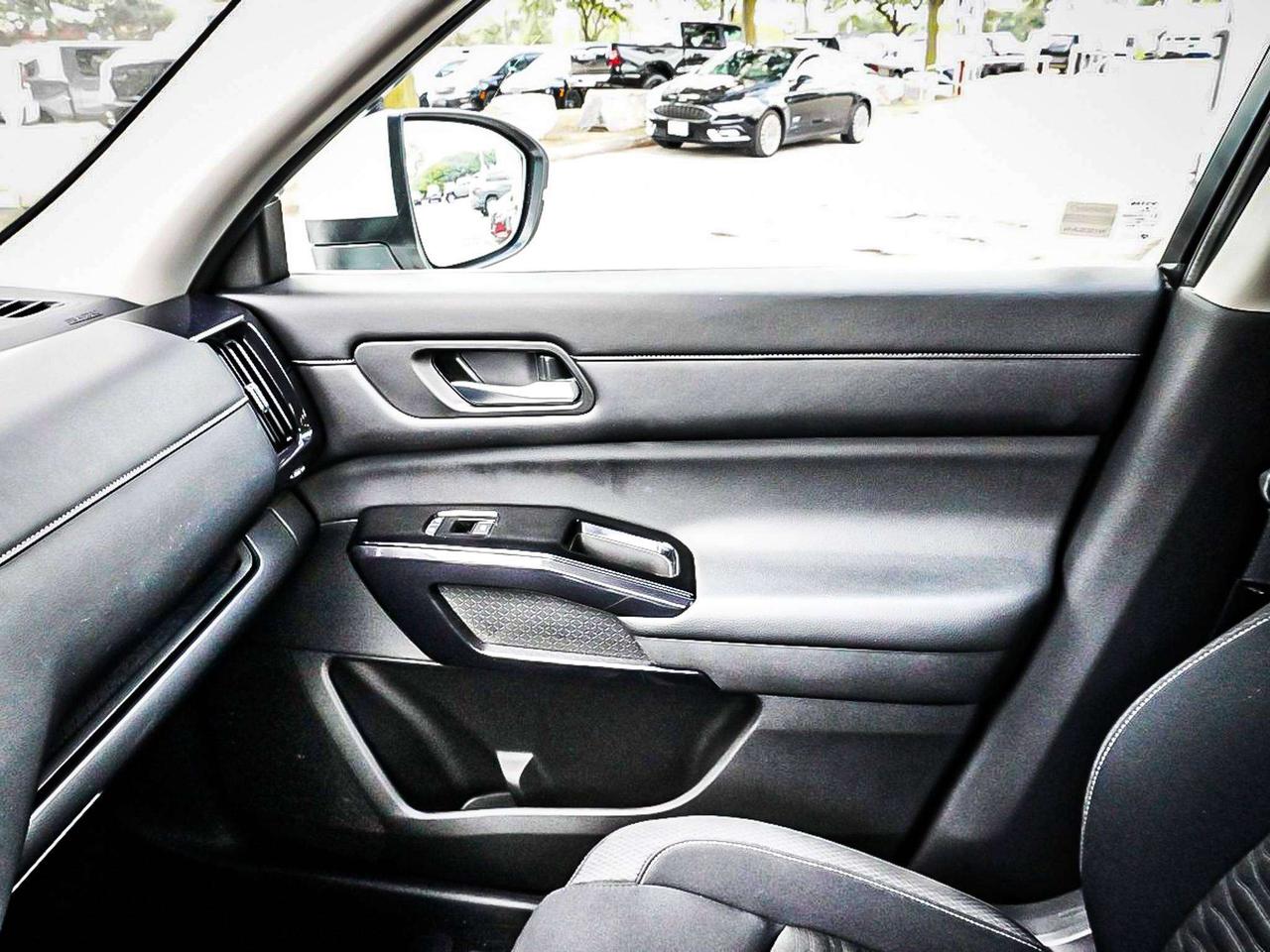 2022 Nissan Pathfinder  Photo