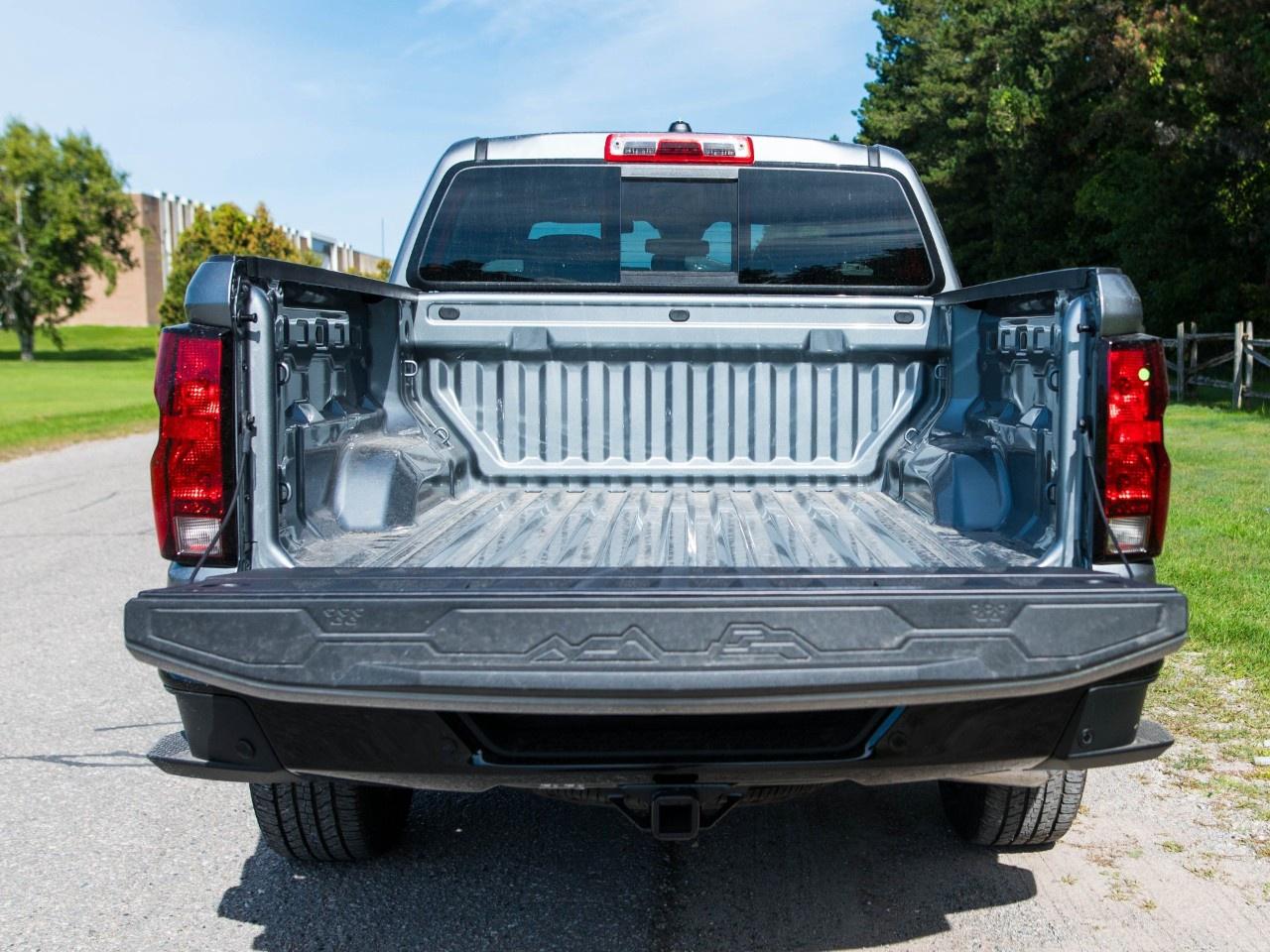 2026 Chevrolet Colorado Crew Cab Short Box 4-Wheel Drive Work Truck Photo