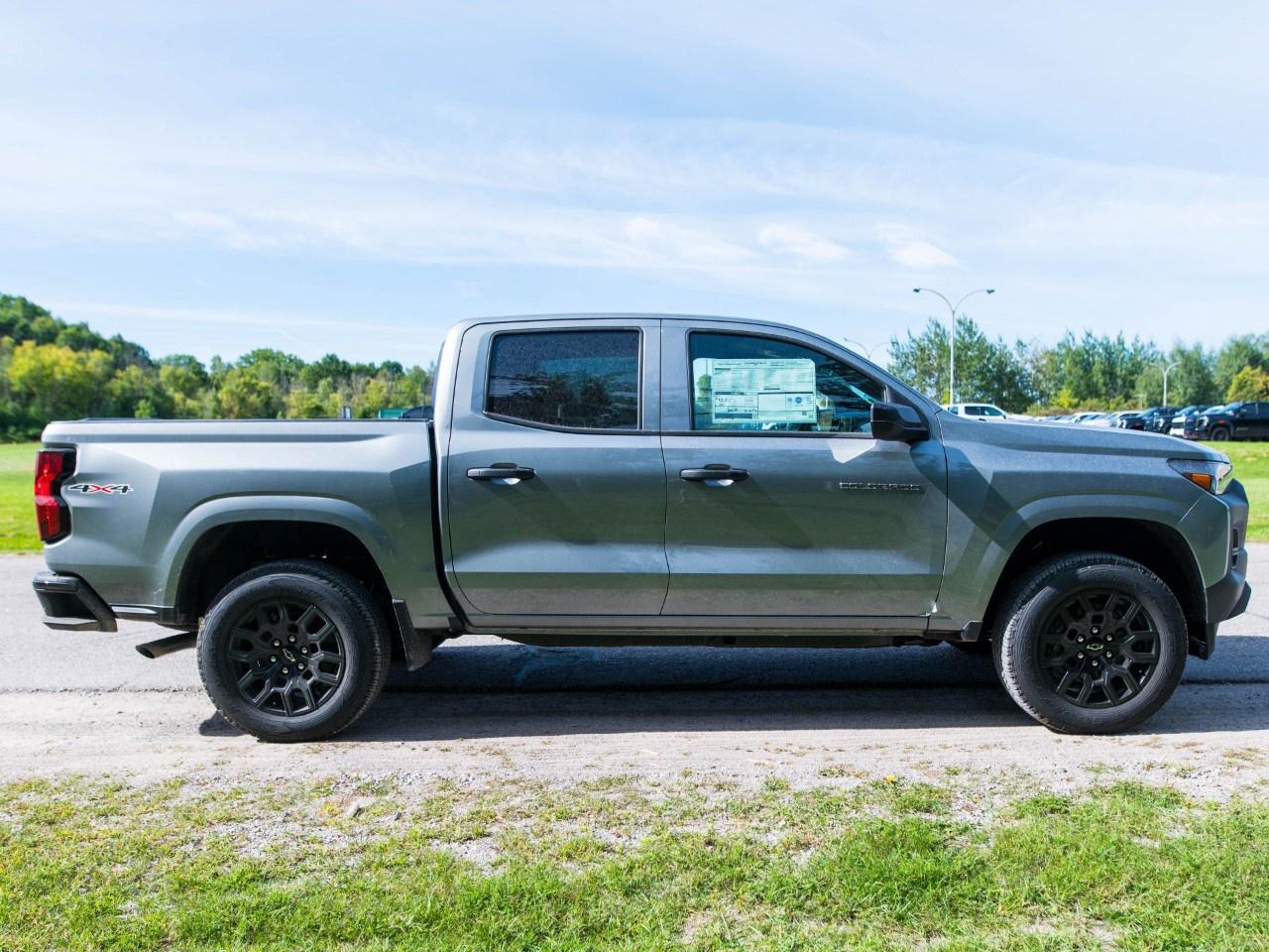 2026 Chevrolet Colorado Crew Cab Short Box 4-Wheel Drive Work Truck Photo