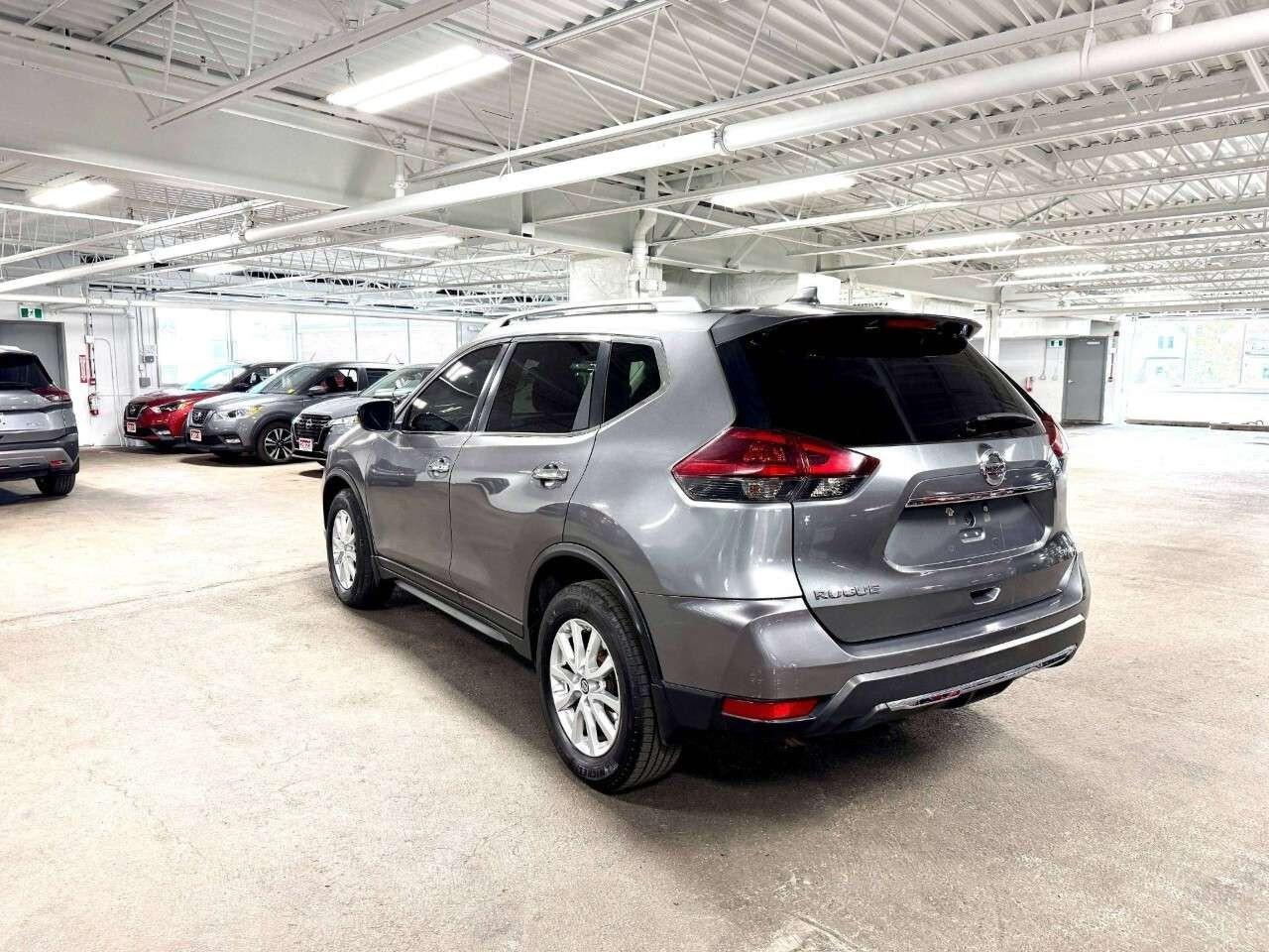 2019 Nissan Rogue AWD SV Photo