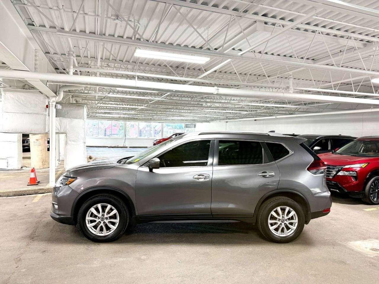 2019 Nissan Rogue AWD SV Photo