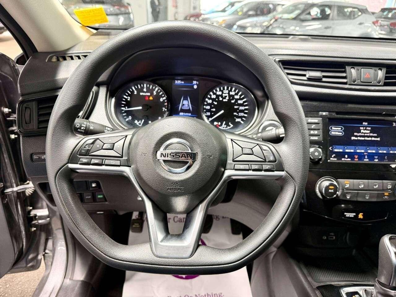 2019 Nissan Rogue AWD SV Photo