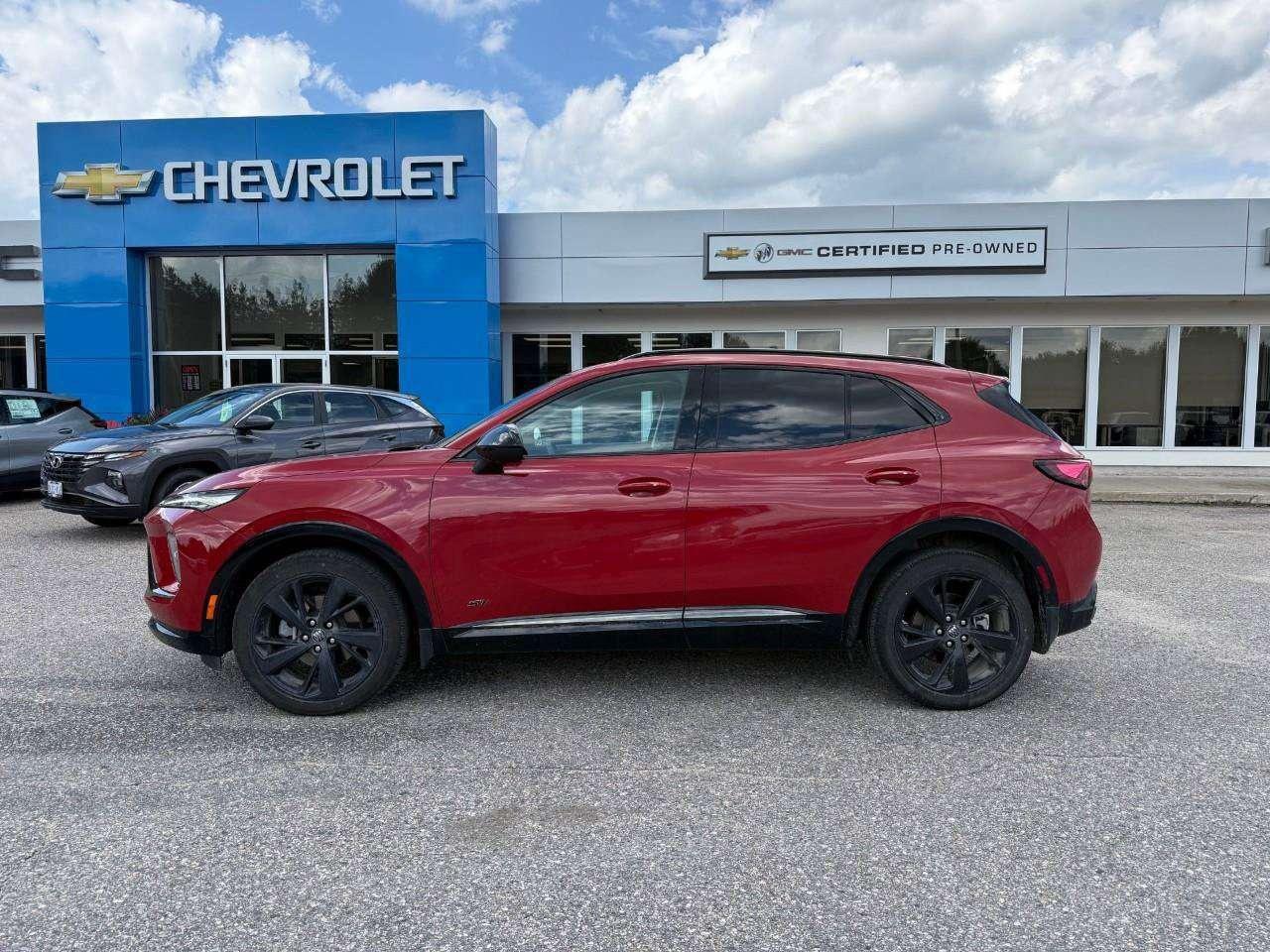 2025 Buick Envision BRAY ORIGINAL. LEASE RETURN. ALL WEATHER MATS. REAR HEATED SEATS. POWER LIFTGATE WITH LOGO PROJECTION. Photo
