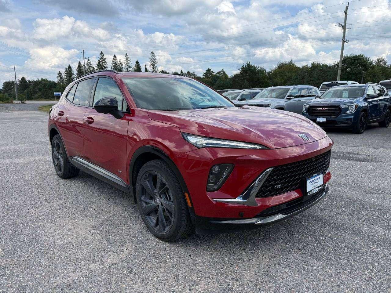 2025 Buick Envision BRAY ORIGINAL. LEASE RETURN. ALL WEATHER MATS. REAR HEATED SEATS. POWER LIFTGATE WITH LOGO PROJECTION. Photo