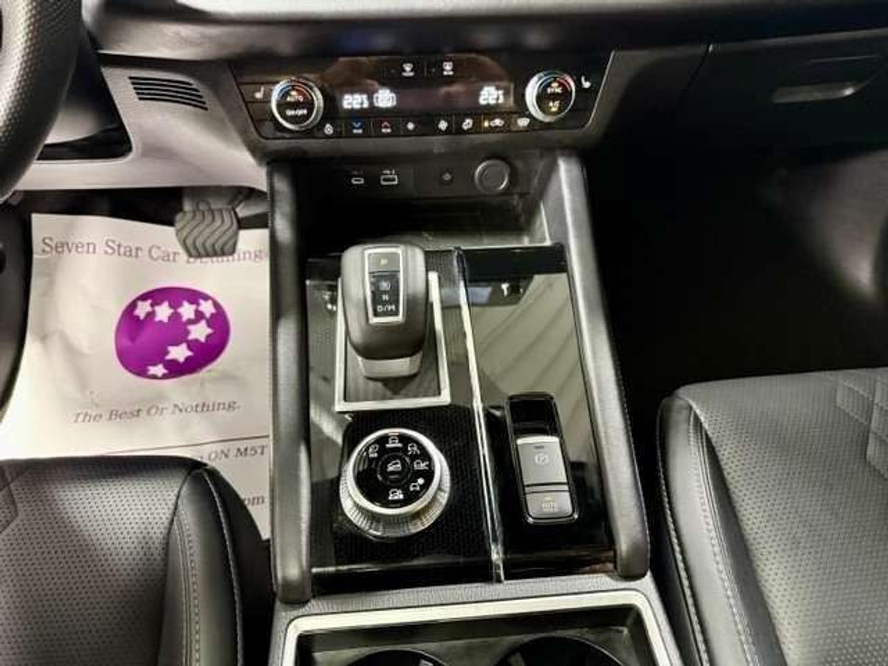 2024 Mitsubishi Outlander GT NOIR S-AWC Photo