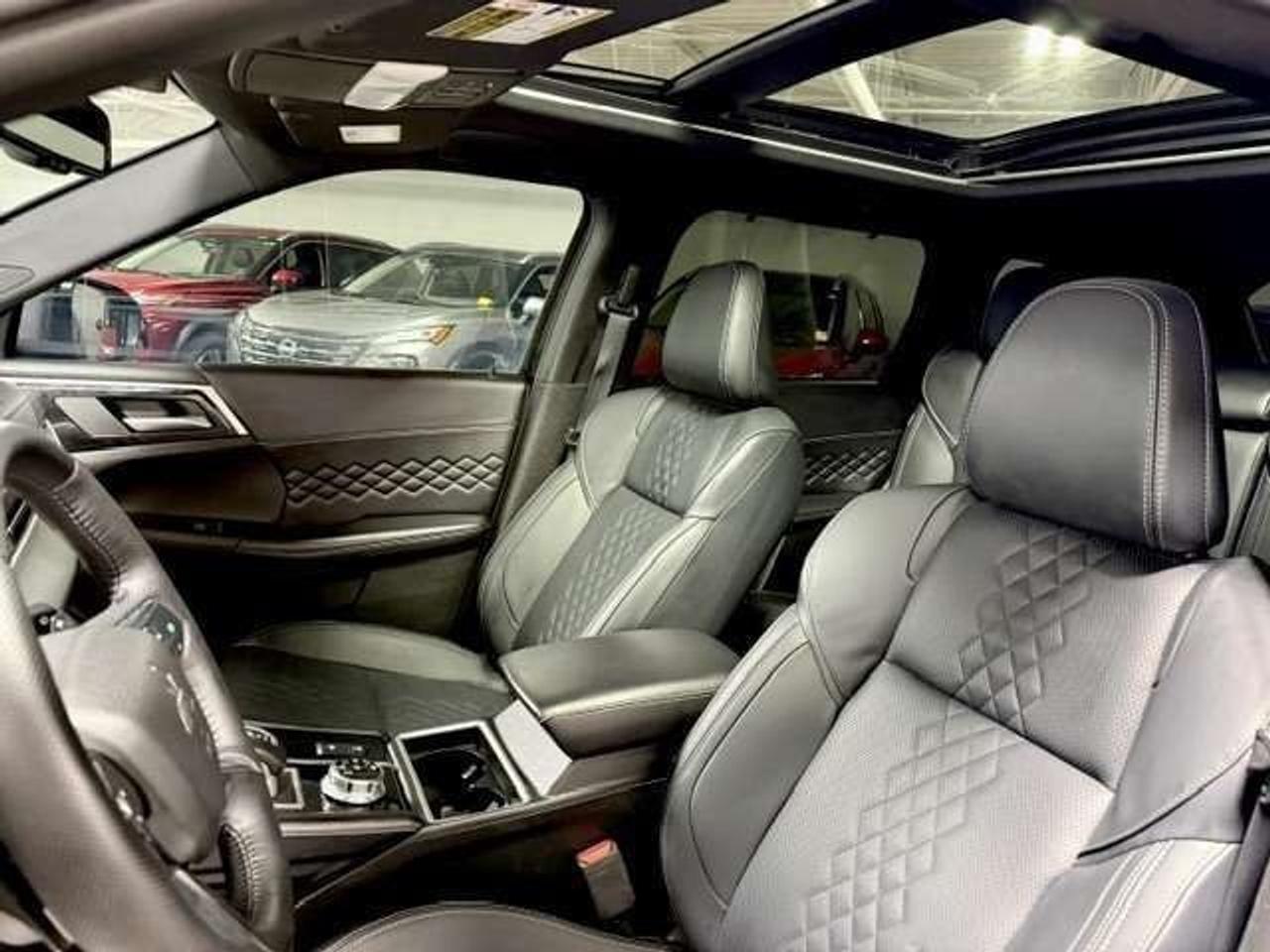 2024 Mitsubishi Outlander GT NOIR S-AWC Photo