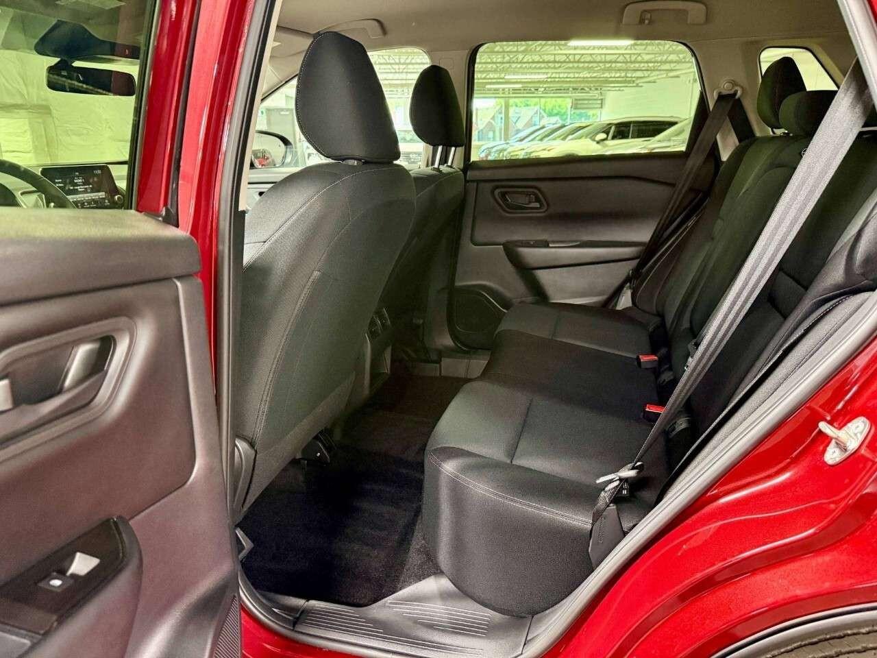 2025 Nissan Rogue AWD S Photo