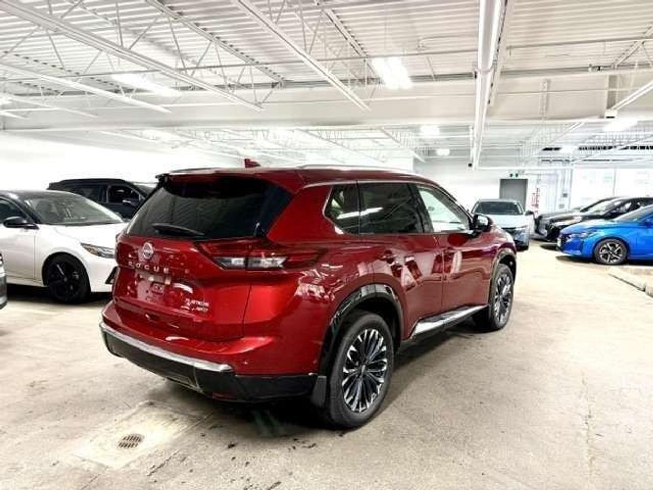 2026 Nissan Rogue AWD Platinum Photo4