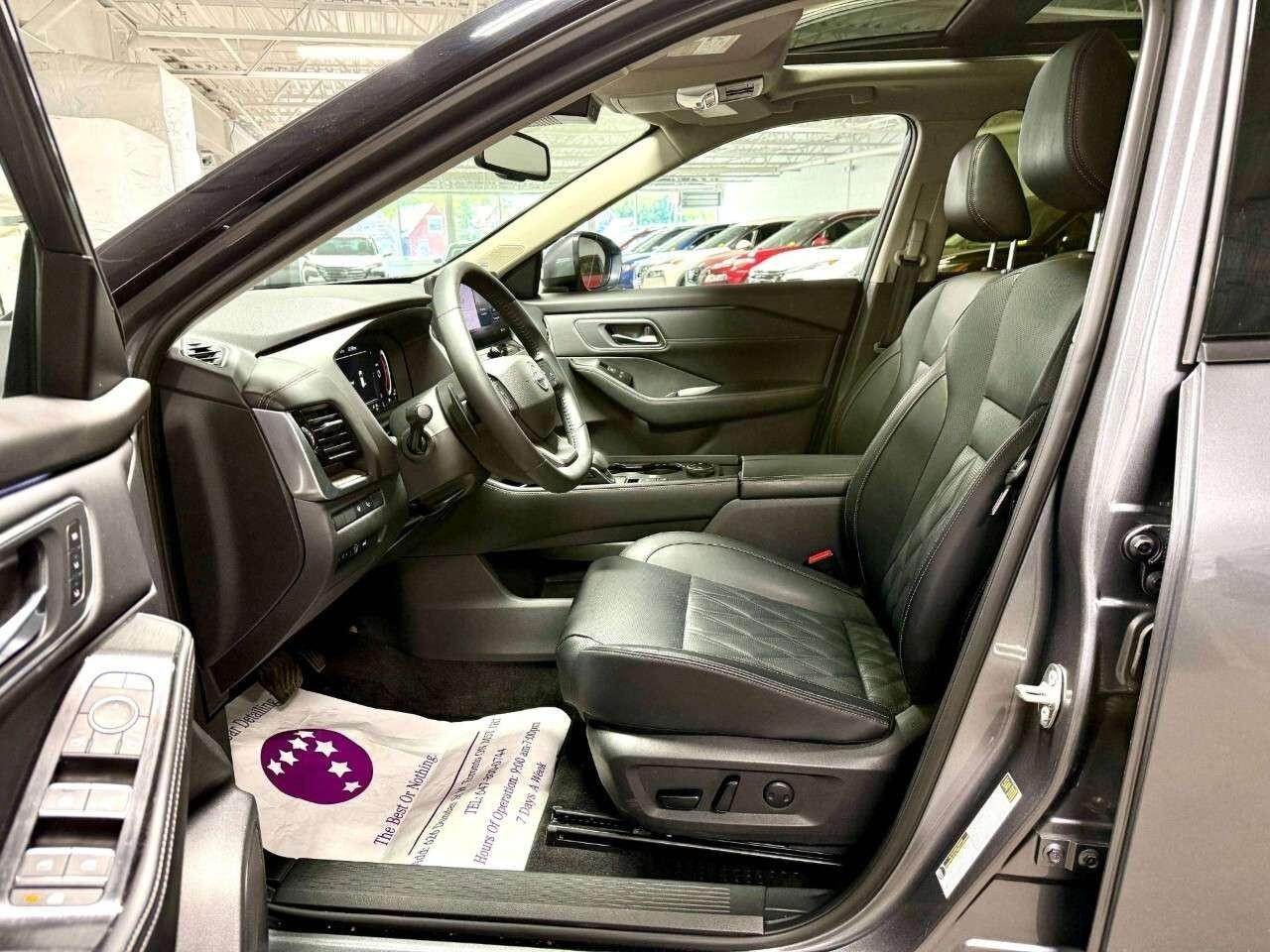 2026 Nissan Rogue AWD Platinum Photo
